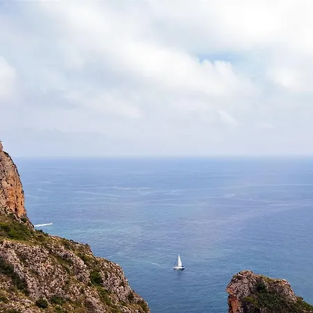 Apartamento Gecko En Cumbre Del Sol Con Magnificas Vistas Al Mar Y Acantilados